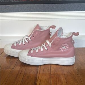 Converse Size 8 Pink Leather Chuck Taylor High-Top Sneakers